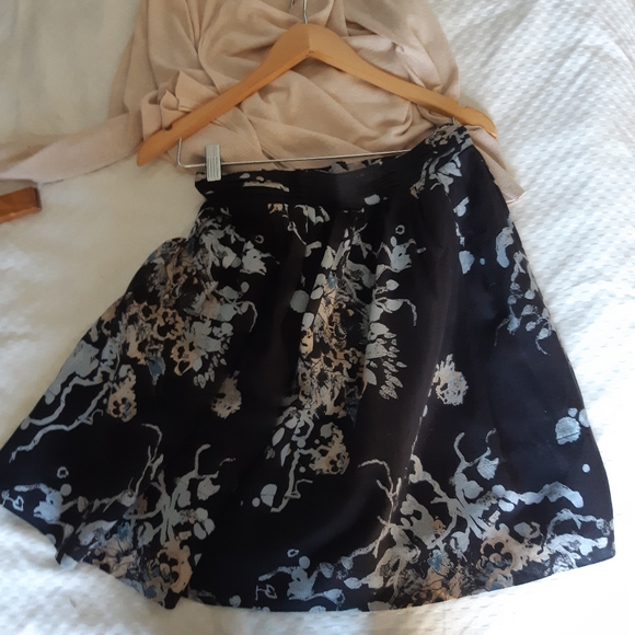 Spring lined cotton skirt. - Picture 3 of 3